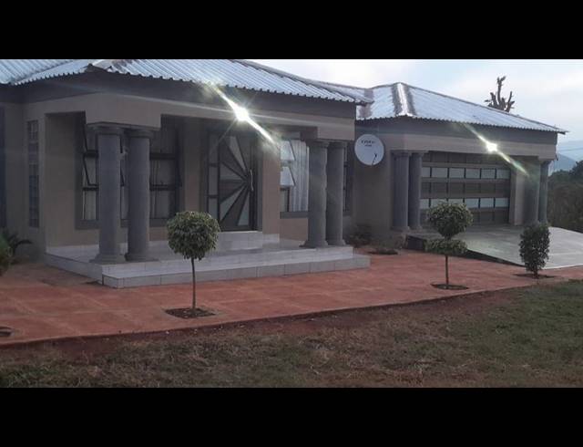 3 BEDROOM HOUSE FOR SALE IN LENYENYE